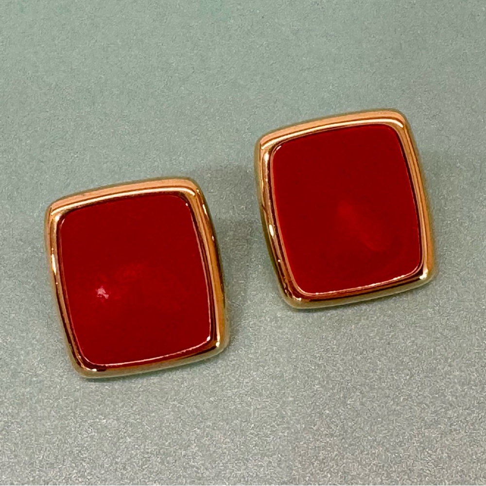 MONET Cherry Red Enamel Square Earrings ❤️ Gold Tone Classic 1980s Style - Picture 3 of 5